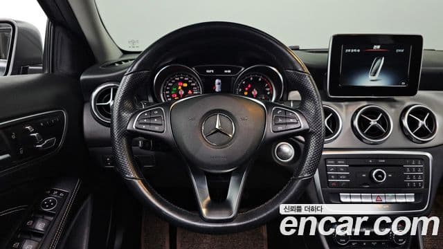 Mercedes-Benz GLA-класс X156 Premium, 2019 13