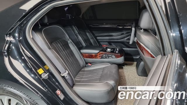 Genesis EQ900 Prestige, 2016 12