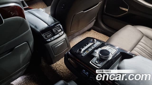 Genesis EQ900 Prestige, 2016 17