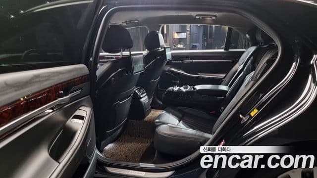 Genesis EQ900 Prestige, 2016 18