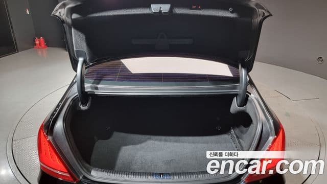 Genesis EQ900 Prestige, 2016 20