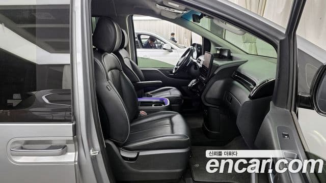 Hyundai Staria Prestige, 2023 10