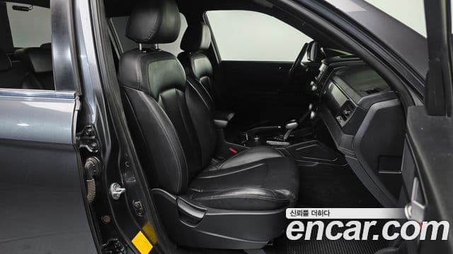 KG모빌리티(SsangYong) Rexton Sport Wild, 2021 11