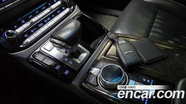 Genesis EQ900 Prestige, 2016 9