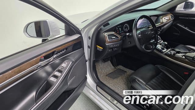 Genesis EQ900 Prestige, 2016 13