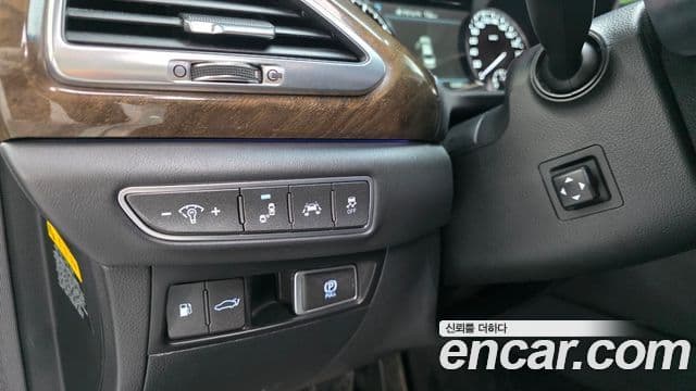 Genesis EQ900 Prestige, 2016 14