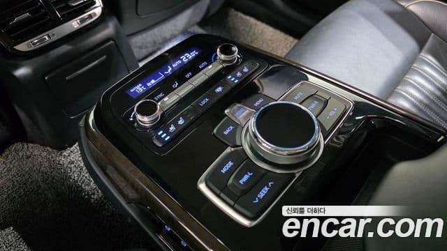 Genesis EQ900 Prestige, 2016 17