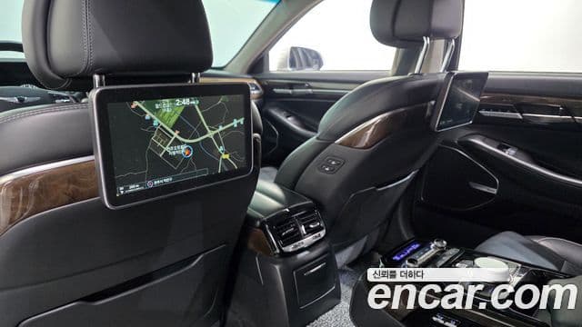 Genesis EQ900 Prestige, 2016 18