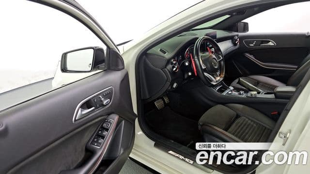 Mercedes-Benz A-класс W176 A45 AMG 4MATIC, 2017 10