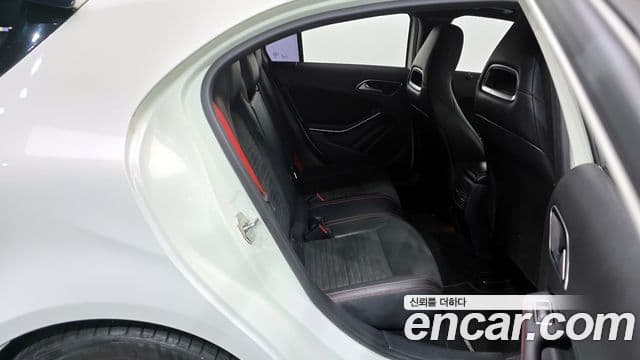 Mercedes-Benz A-класс W176 A45 AMG 4MATIC, 2017 12