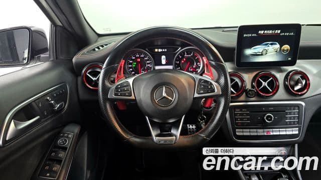 Mercedes-Benz A-класс W176 A45 AMG 4MATIC, 2017 13