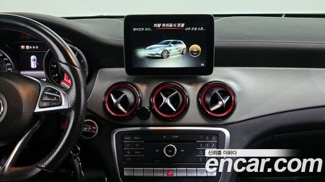 Mercedes-Benz A-класс W176 A45 AMG 4MATIC, 2017 14