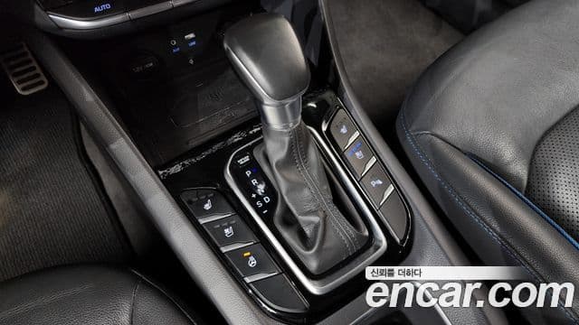 Hyundai Ioniq гибрид, 2017 9