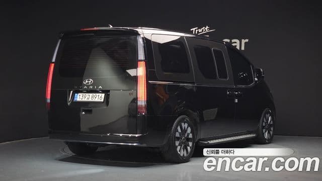 Hyundai Staria Inspiration, 2023 2