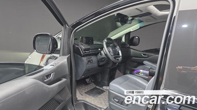 Hyundai Staria Inspiration, 2023 10