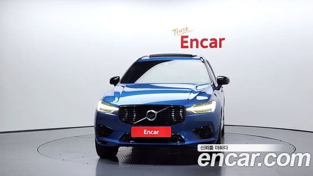 Volvo XC60 2세대 T8 R-Design, 2021 3