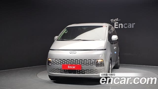 Hyundai Staria Modern, 2024 3