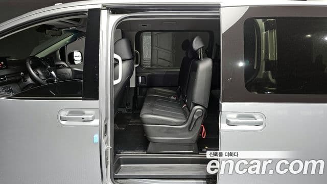 Hyundai Staria Modern, 2024 11