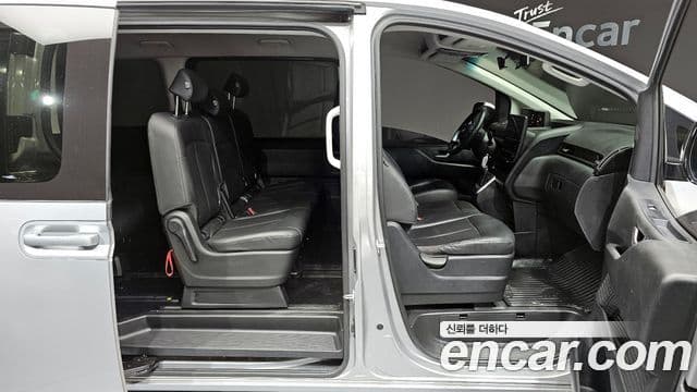 Hyundai Staria Modern, 2024 12
