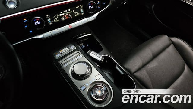 Genesis GV70, 2024 9