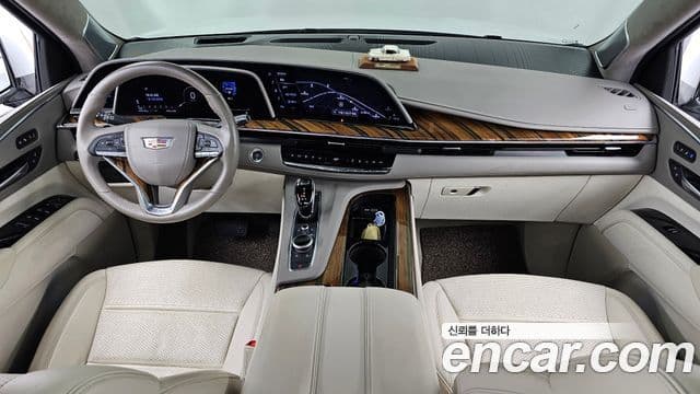 Cadillac Escalade 5세대 Premium Luxury Platinum, 2023 7