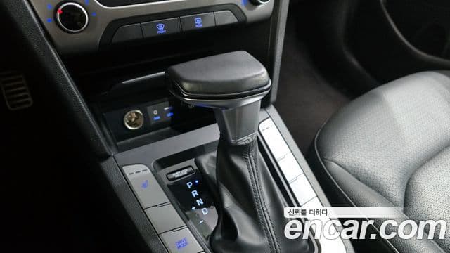 Hyundai Avante AD 1.6 GDI Value Plus, 2018 9