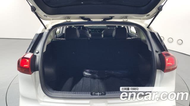 Kia Niro EV таксомоторный тип, 2022 20