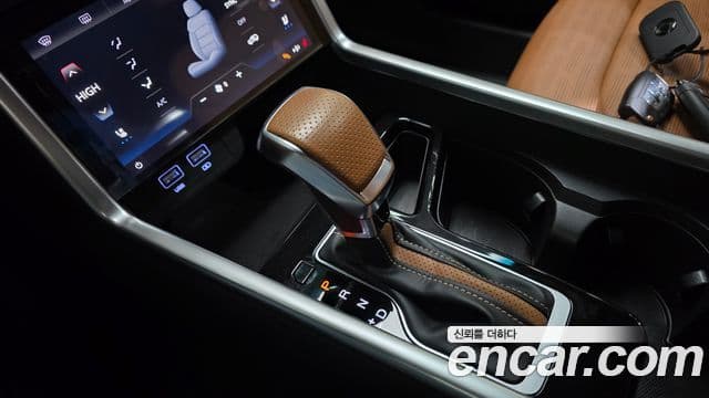 KG모빌리티(SsangYong) Torres T7, 2024 9