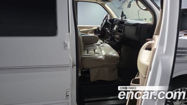 Chevrolet 익스프레스밴, 2010 11