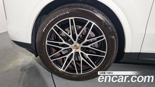 Porsche Cayenne (PO536) 3.0 E-гибрид купе, 2024 все фото