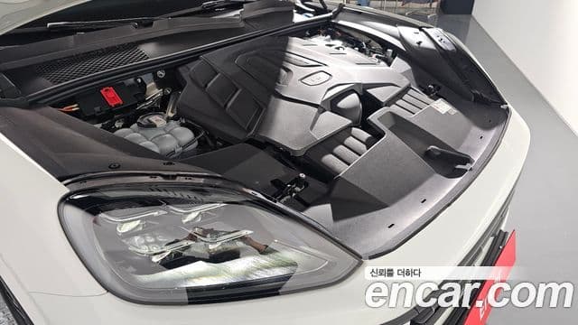 Porsche Cayenne (PO536) 3.0 E-гибрид купе, 2024 6