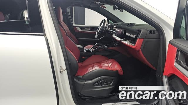 Porsche Cayenne (PO536) 3.0 E-гибрид купе, 2024 11