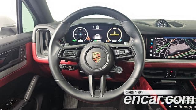 Porsche Cayenne (PO536) 3.0 E-гибрид купе, 2024 13