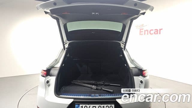 Porsche Cayenne (PO536) 3.0 E-гибрид купе, 2024 19