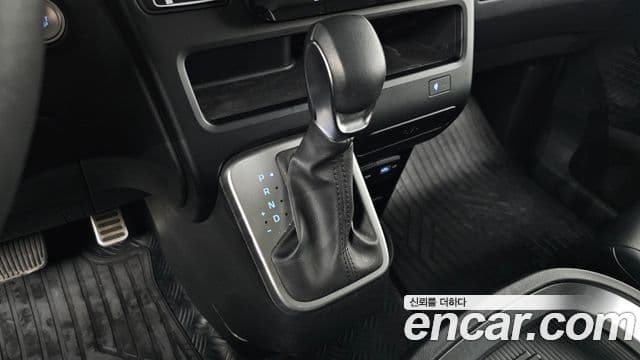 Hyundai Staria Modern, 2023 9