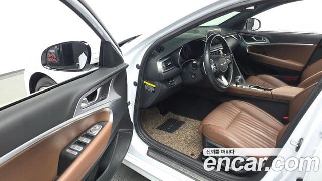 Genesis G70 Elite, 2019 11