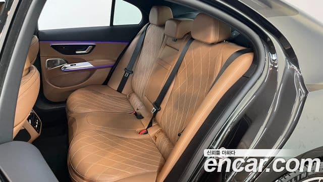 Mercedes-Benz E-класс W214 Exclusive, 2025 13