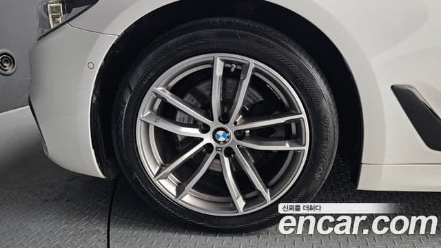 BMW 5시리즈 (G30) 520d xDrive M Sport Plus, 2017 все фото
