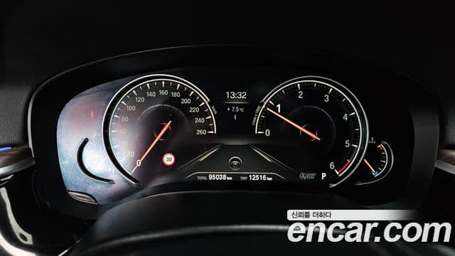 BMW 5시리즈 (G30) 520d xDrive M Sport Plus, 2017 8