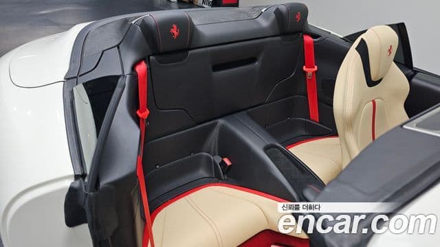 Ferrari 로마 3.9 Spyder, 2024 12