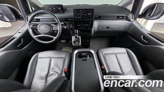 Hyundai Staria Modern, 2023 7