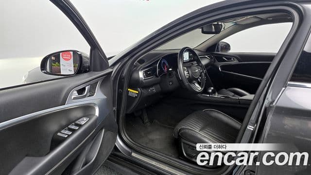 Genesis G70 Supreme, 2018 11