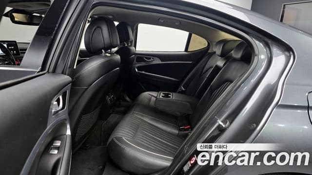 Genesis G70 Supreme, 2018 12