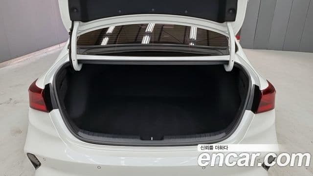 Kia The / новый New K3 2세대 Trendy, 2022 18