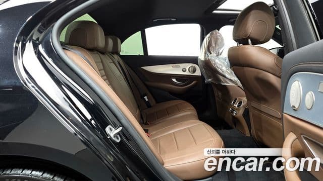 Mercedes-Benz E-класс W213 Avantgarde, 2021 12