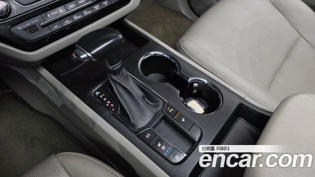 Kia The / новый New Carnival Luxury, 2019 9