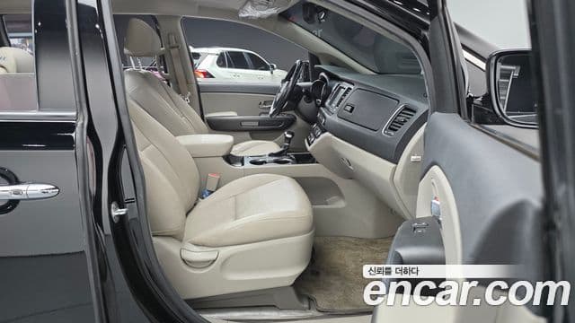 Kia The / новый New Carnival Luxury, 2019 10