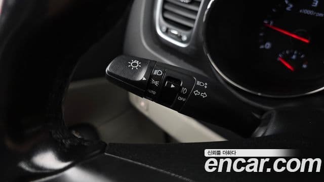 Kia The / новый New Carnival Luxury, 2019 16