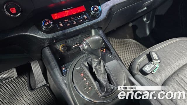 Kia Sportage R топовая версия, 2012 9