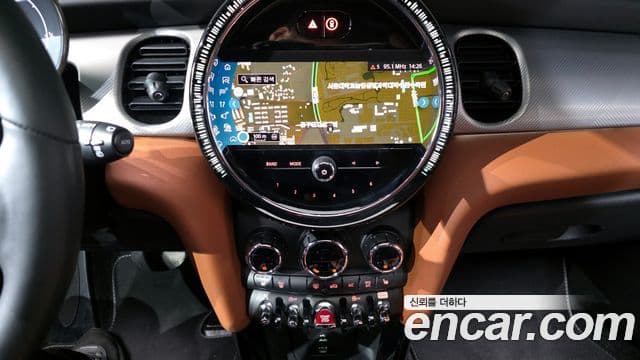 Mini Cooper S 3세대, 2022 15